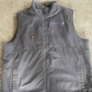 Ariat Vest Men heavy duty size 2Xl great condition